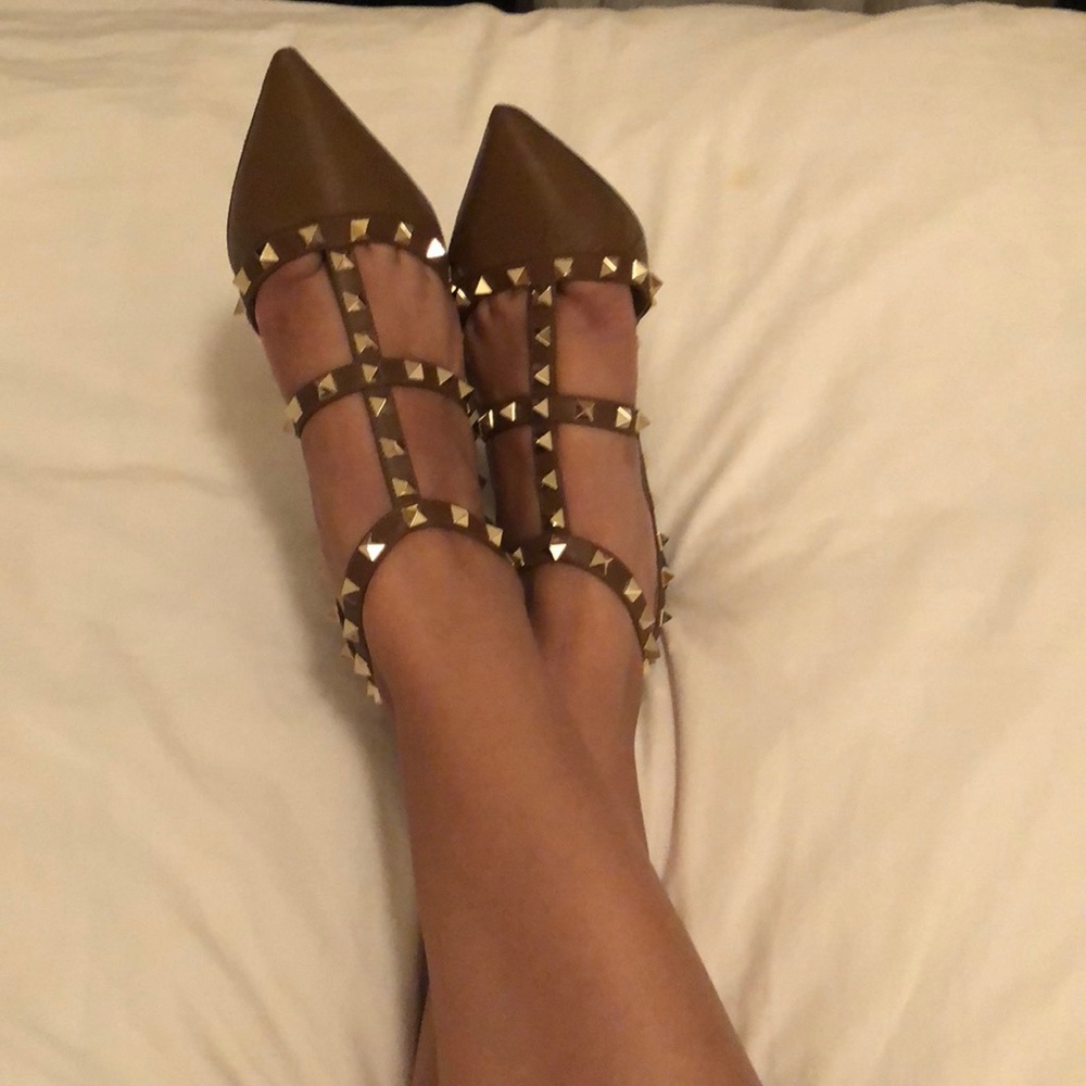 100% authentic Valentino Rockstuds